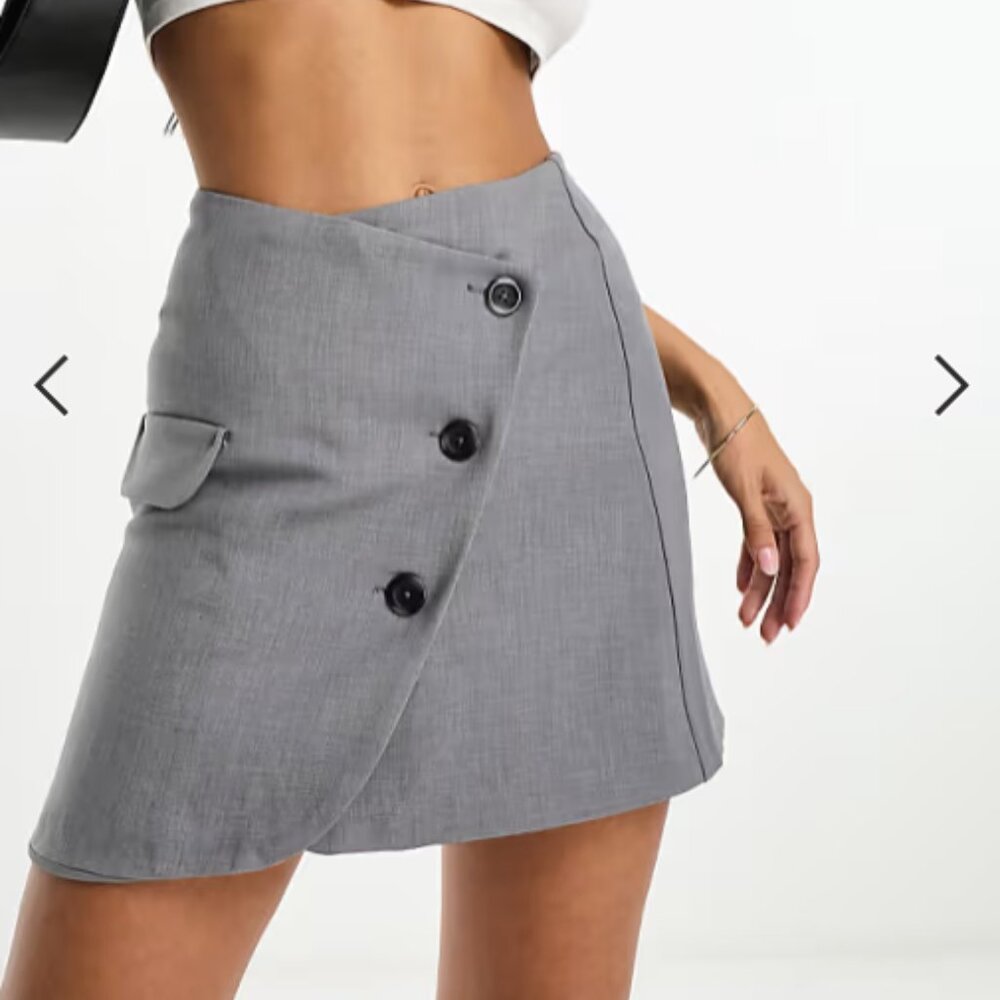 Abercrombie & Fitch tailored wrap mini skirt in light grey - brand new, never wo